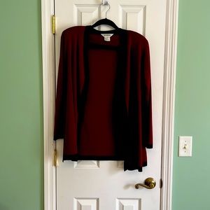 Misook Knit open face maroon/black edged jacket